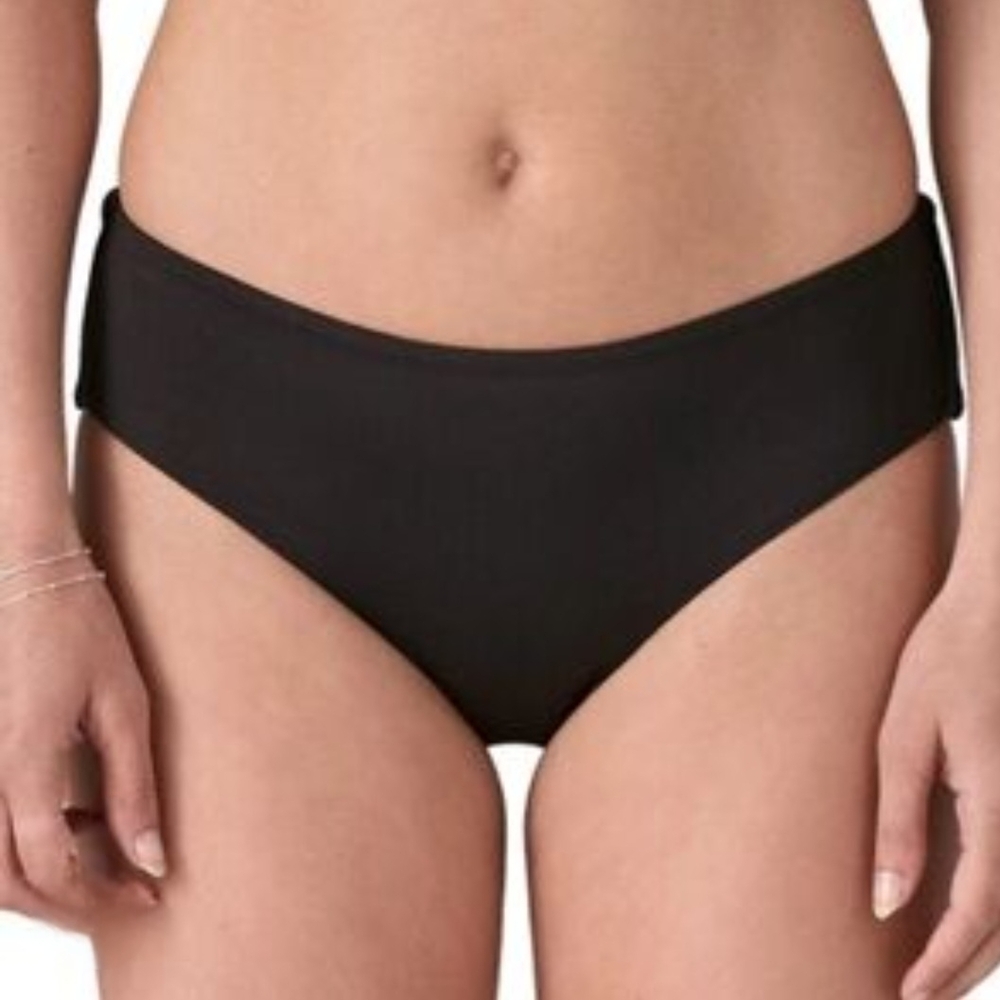 #647 Ocean Gear Sleek Black Swim Bottom Sz.M